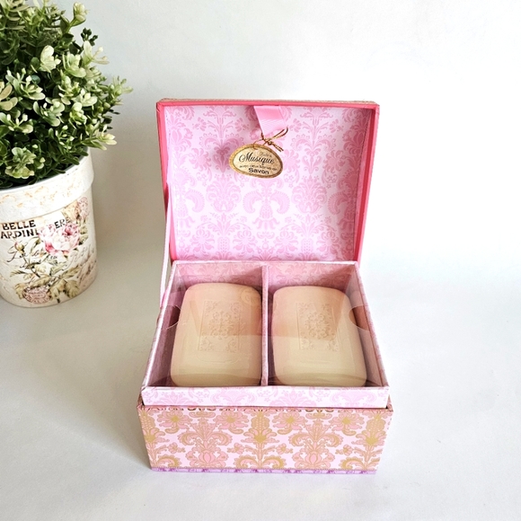 Musical Box Punch Studio "Follow Your Dreams" Verbena Soap, Playing Strauss - Picture 14 of 15